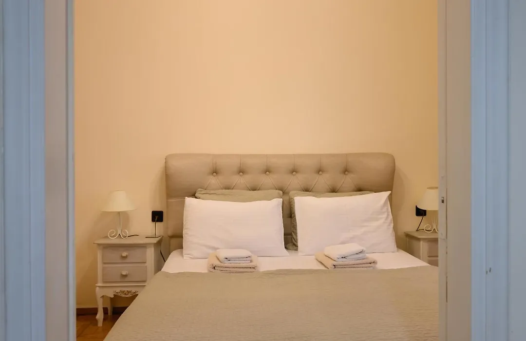 Thiseio Home-1